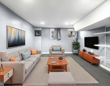 1456 Andre Street - Photo Thumbnail 20