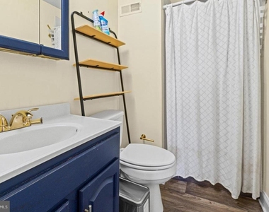1456 Andre Street - Photo Thumbnail 21