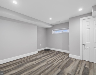 1235 W Lafayette Avenue - Photo Thumbnail 24