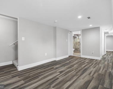 1235 W Lafayette Avenue - Photo Thumbnail 27
