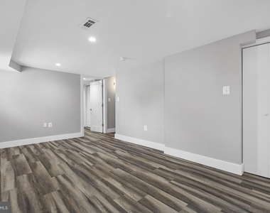 1235 W Lafayette Avenue - Photo Thumbnail 28