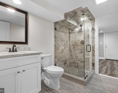 1235 W Lafayette Avenue - Photo Thumbnail 31