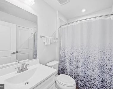 1834 Park Avenue - Photo Thumbnail 16