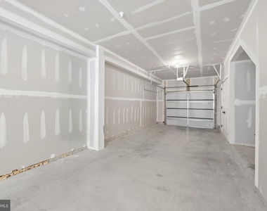 1834 Park Avenue - Photo Thumbnail 20