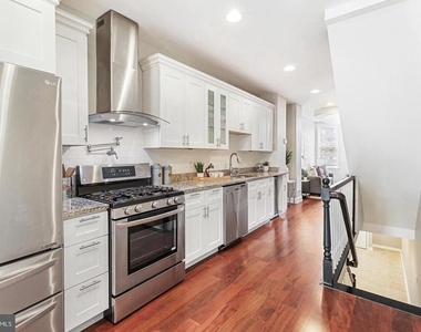 816 S Potomac Street - Photo Thumbnail 5