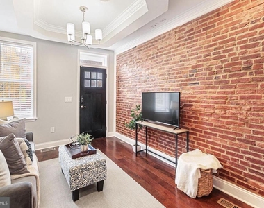 816 S Potomac Street - Photo Thumbnail 2