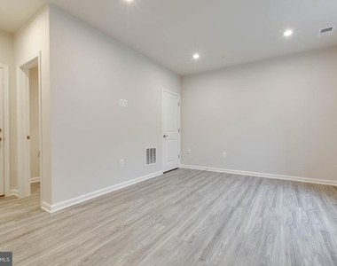 2009 Twisted Oak Place - Photo Thumbnail 38