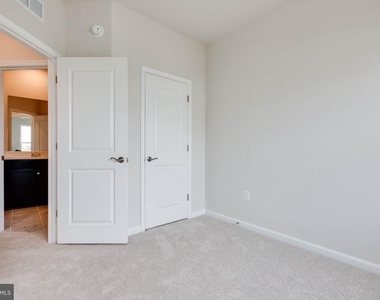 2009 Twisted Oak Place - Photo Thumbnail 29