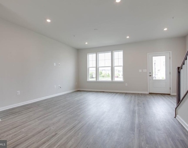 2009 Twisted Oak Place - Photo Thumbnail 9