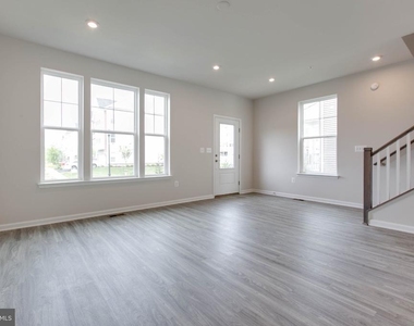 2009 Twisted Oak Place - Photo Thumbnail 8