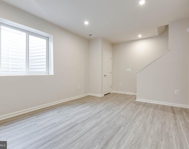 2009 Twisted Oak Place - Photo Thumbnail 36