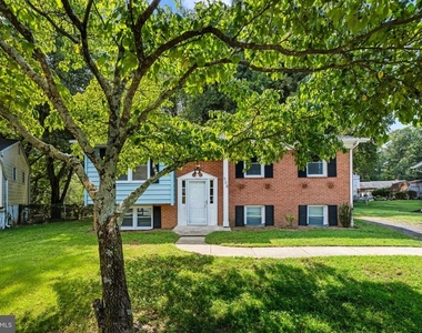 908 Country Terrace - Photo Thumbnail 2