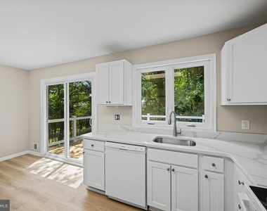 908 Country Terrace - Photo Thumbnail 11
