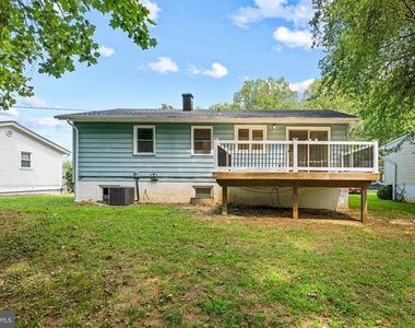 908 Country Terrace - Photo Thumbnail 27