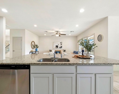 1116 La Conterra Blvd - Photo Thumbnail 13