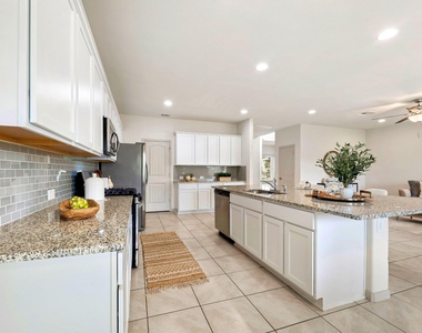 1116 La Conterra Blvd - Photo Thumbnail 11