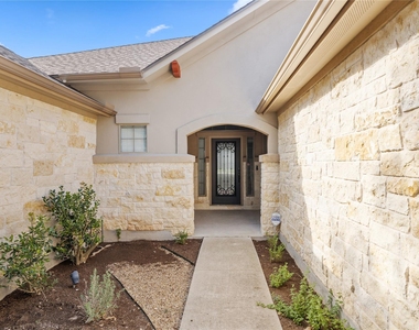 250 Maeves Way - Photo Thumbnail 3