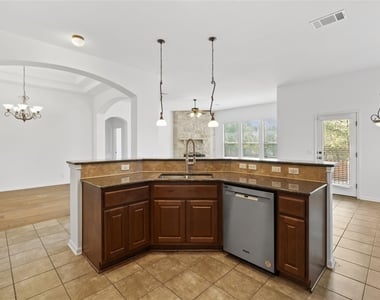 250 Maeves Way - Photo Thumbnail 15