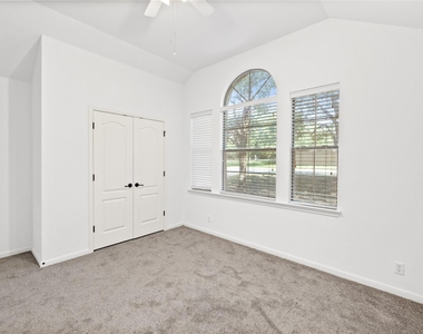 250 Maeves Way - Photo Thumbnail 7