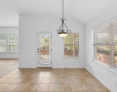 250 Maeves Way - Photo Thumbnail 18