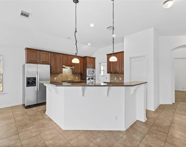 250 Maeves Way - Photo Thumbnail 13