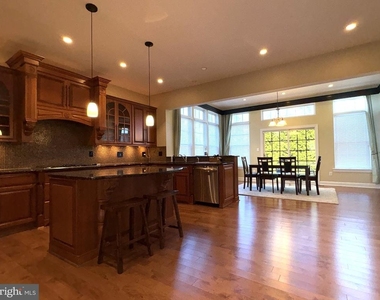 449 Spring Hollow Drive - Photo Thumbnail 14