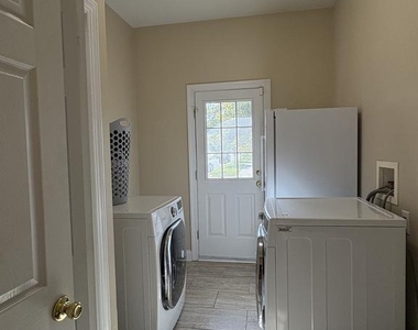 449 Spring Hollow Drive - Photo Thumbnail 38