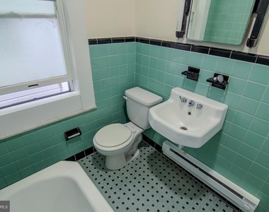 504 N Lincoln Street - Photo Thumbnail 8