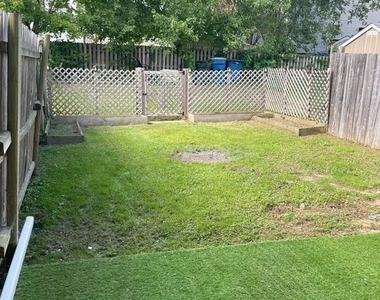 39 Lisa Drive - Photo Thumbnail 8