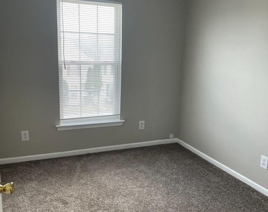 39 Lisa Drive - Photo Thumbnail 47
