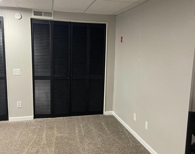 39 Lisa Drive - Photo Thumbnail 5