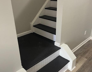 39 Lisa Drive - Photo Thumbnail 15