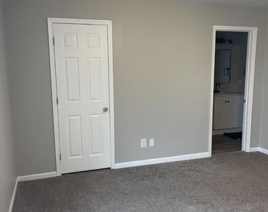 39 Lisa Drive - Photo Thumbnail 38