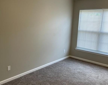 39 Lisa Drive - Photo Thumbnail 35