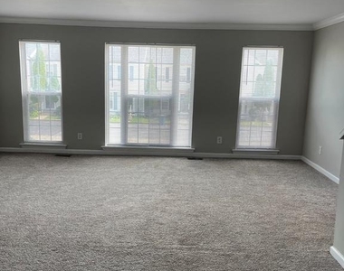 39 Lisa Drive - Photo Thumbnail 18