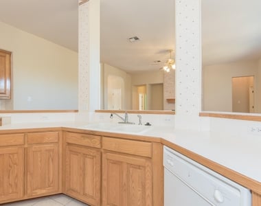 15808 Chatham Wood Dr - Photo Thumbnail 17