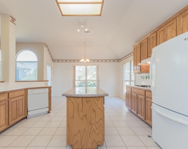 15808 Chatham Wood Dr - Photo Thumbnail 21