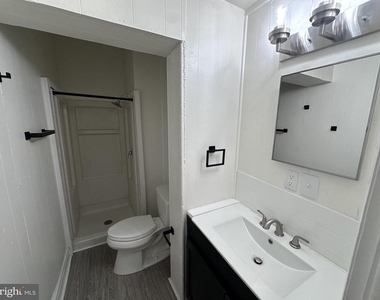 32 S Governors Avenue - Photo Thumbnail 8