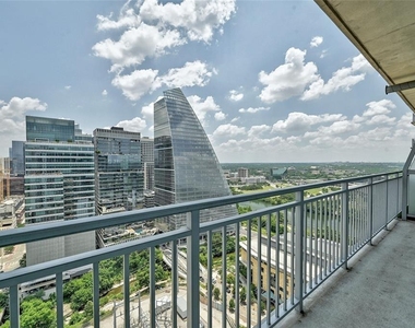 222 West Ave - Photo Thumbnail 11