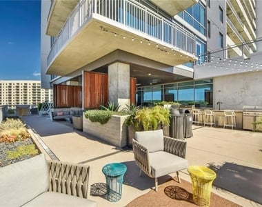 222 West Ave - Photo Thumbnail 18