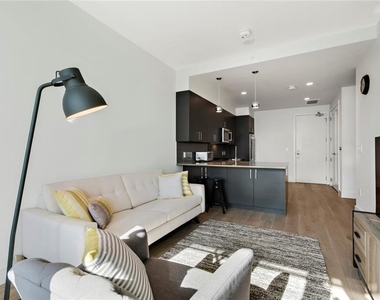 222 West Ave - Photo Thumbnail 7