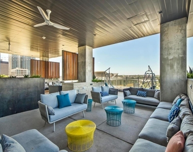 222 West Ave - Photo Thumbnail 16