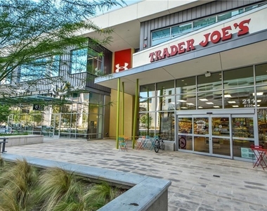 222 West Ave - Photo Thumbnail 21
