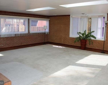 4127 Anacostia Avenue Ne - Photo Thumbnail 4