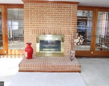 4127 Anacostia Avenue Ne - Photo Thumbnail 2