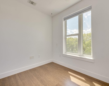 2801 Dulce Ln - Photo Thumbnail 16