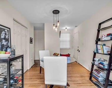 3040 Pineview Court Ne - Photo Thumbnail 4