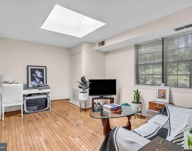 3040 Pineview Court Ne - Photo Thumbnail 10