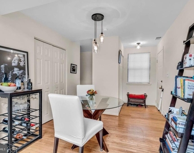 3040 Pineview Court Ne - Photo Thumbnail 5