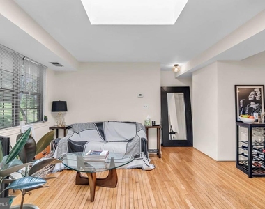 3040 Pineview Court Ne - Photo Thumbnail 8